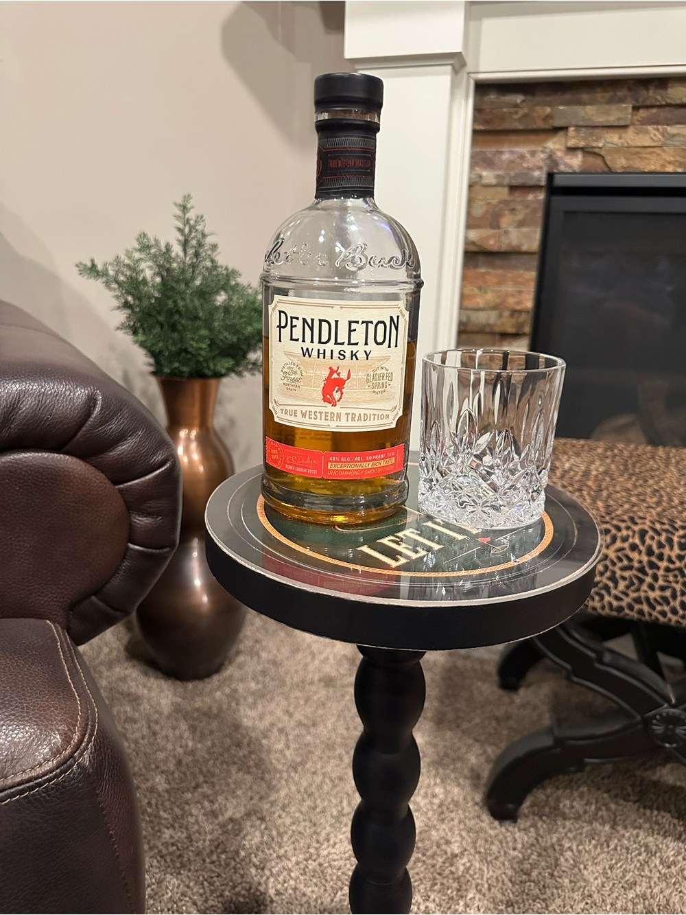 Tee It High Let It Fly Golf Drink Table - Modern Whiskey Martini Stand - Picture 8 of 8